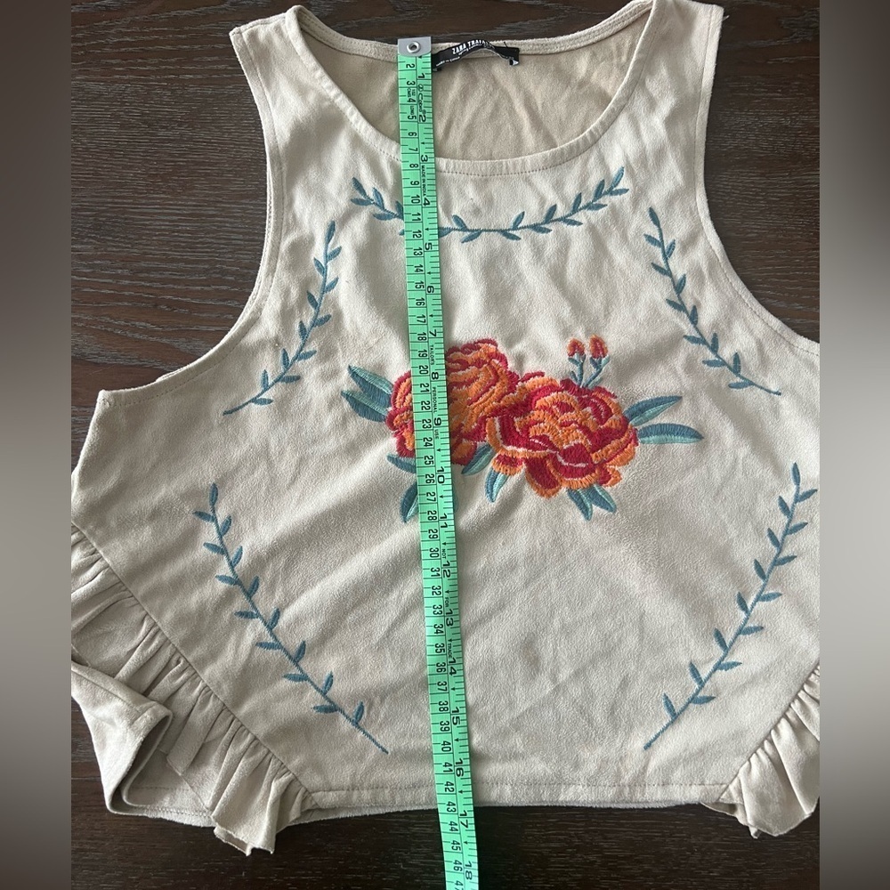 Zara Trafaluc Sleveless cropped tank. C052 - Picture 5 of 6